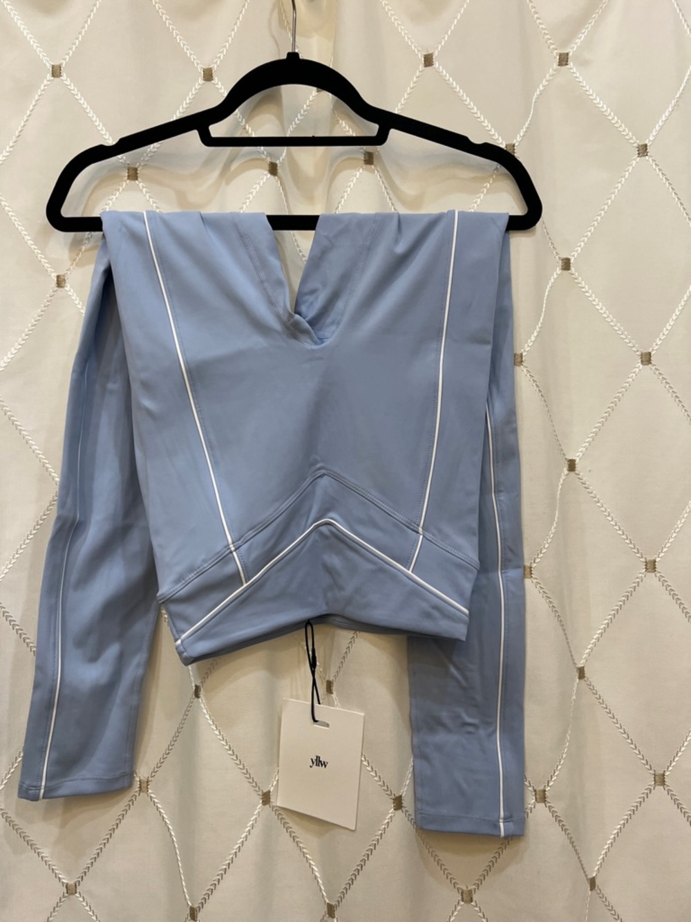 Yellow the Label set- Colby Contour Leggings & Sports Bra in Sky - Picture 8 of 8